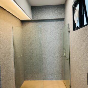 Epoxy Pebble Wall for toilets