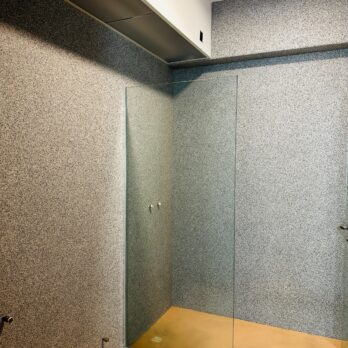 Epoxy Pebble Wall for toilets
