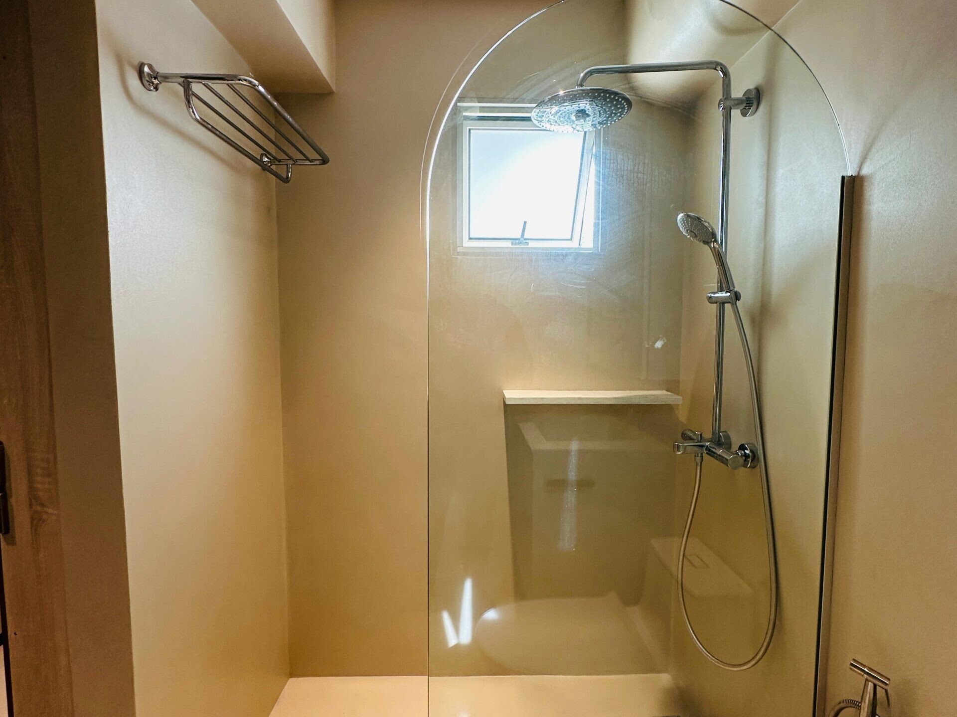 Epoxy Wall for toilet